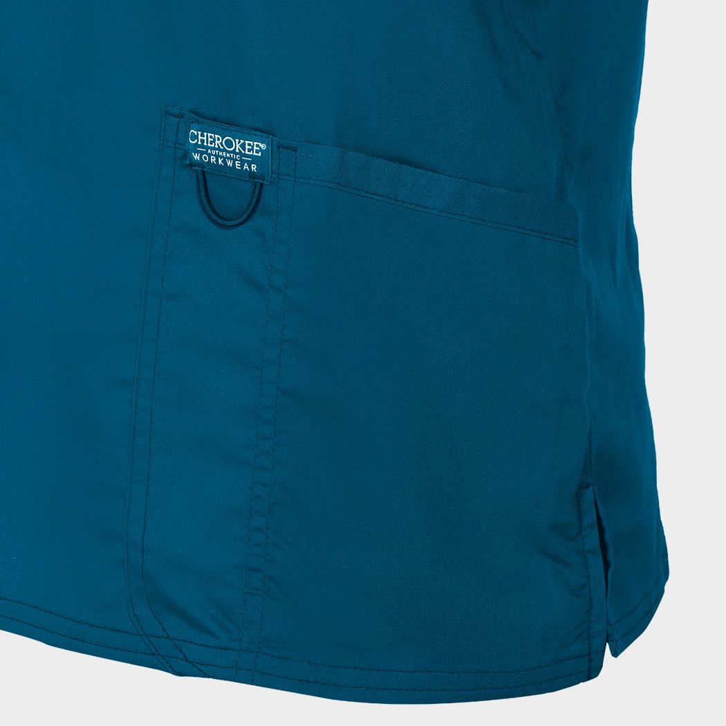 Γυναικεία ιατρική μπλούζα CHEROKEE V-NECK CARIBBEAN BLUE WWE620 - 6 — stenso.gr Γυναικεία ιατρική μπλούζα CHEROKEE V-NECK CARIBBEAN BLUE WWE620 - 6
