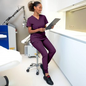 Γυναικεία ιατρική μπλούζα NOBBY PURPLE 2